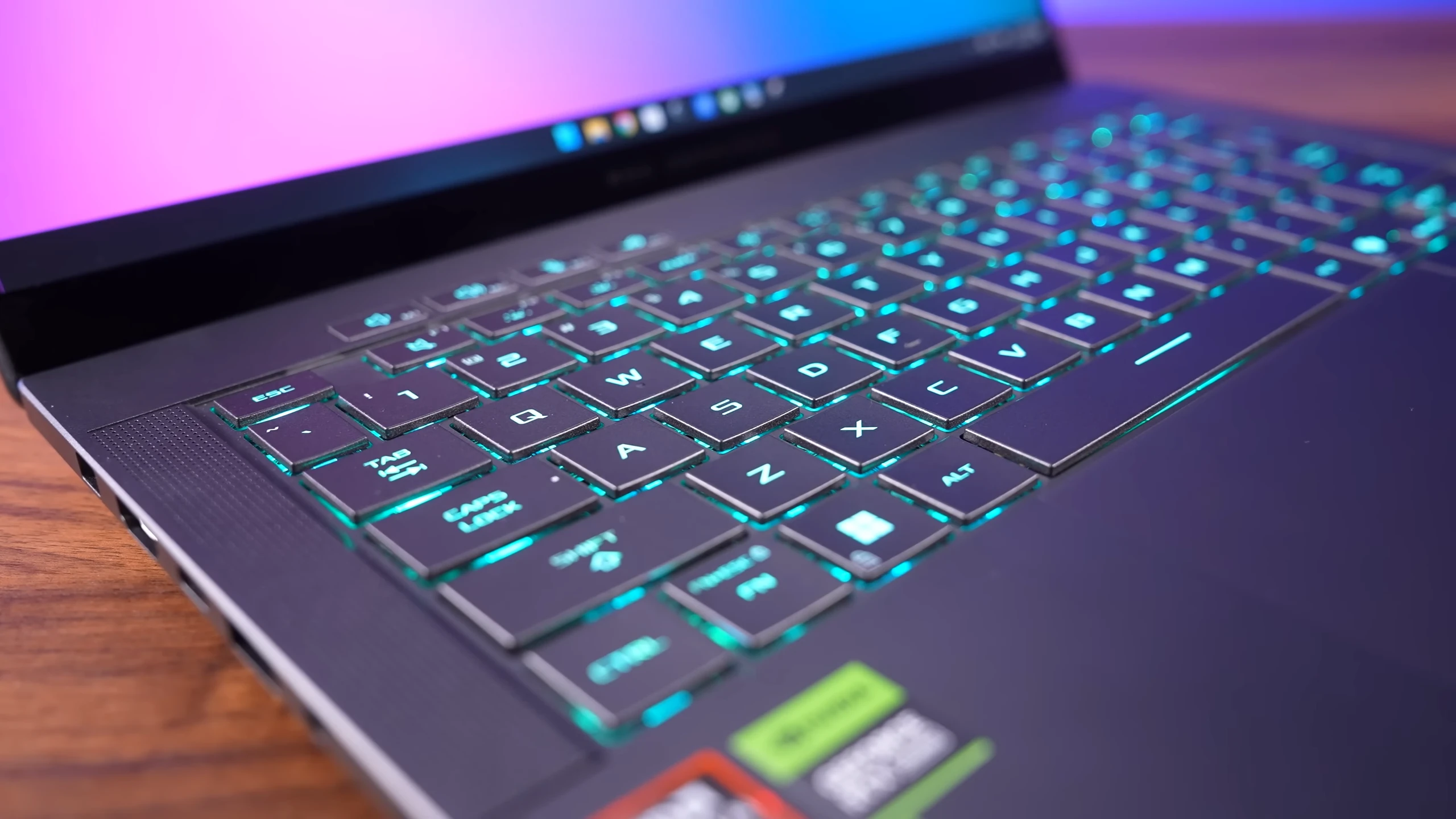 Der beste tragbare Gaming-Laptop ASUS Zephyrus G14 (2025) im Test