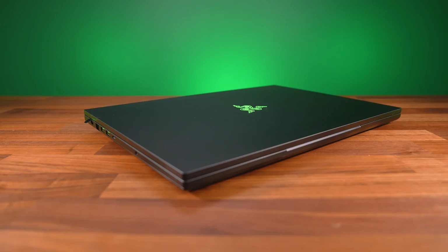 Razer Blade 18 2025: Premium Gaming-Ultrabook mit Intel Core Ultra 9 275HX und RTX 5090 bis 5080