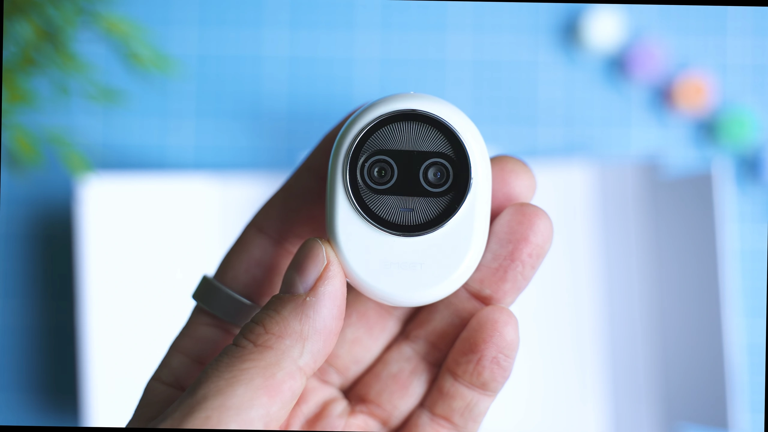 Webcams 4K und AI-Features: EMEET Piko Dual Camera und Logitech Brio 4K im Vergleich