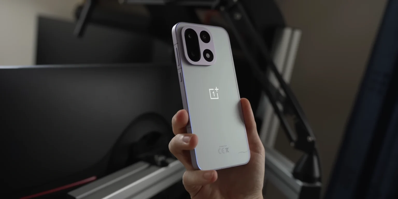 OnePlus 15: Flaggschiff-Smartphone mit Snapdragon 8 Elite Gen 5 und 165Hz Display im Test